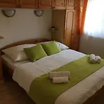 Central Apartments *
