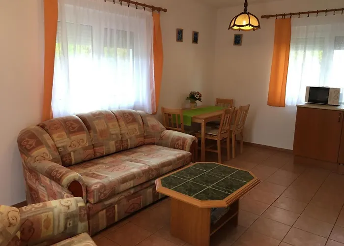 Central Apartments Apartment *